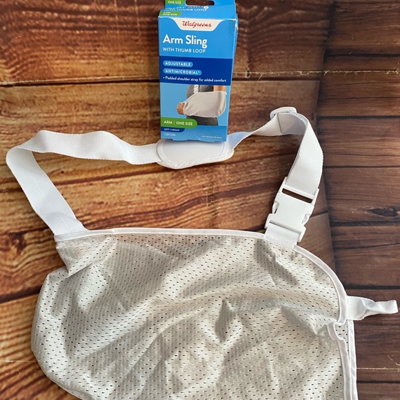Walgreens Other Walgreens Arm Sling W Thumb Loop Padded Shoulder